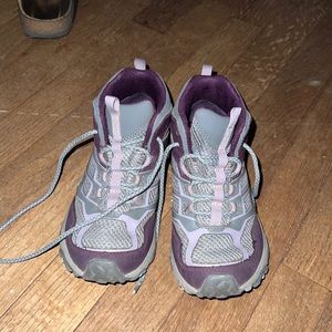 Kids size 13 Merrel Moab Mid Hiking Boot